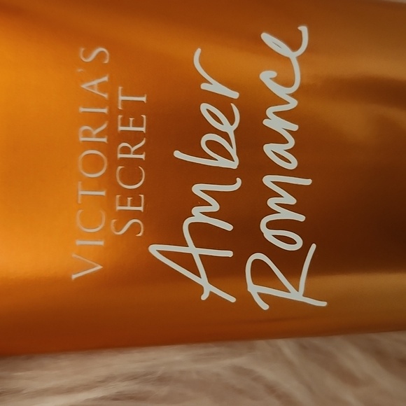 Brand New VICTORIA'S SECRET FRAGRANCE LOTION - Picture 4 of 4